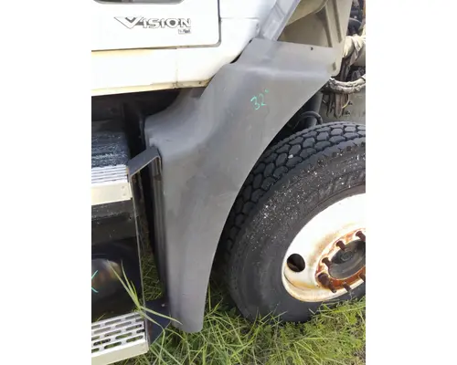 Fender Extension MACK CXN612 LKQ Heavy Truck - Tampa