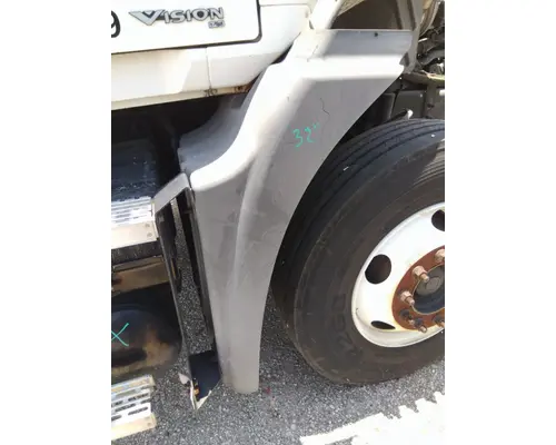 Fender Extension MACK CXN612 LKQ Heavy Truck - Tampa