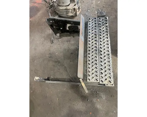 Battery Box MACK CXN613 Truck Salvage International Inc