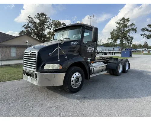 Complete Vehicle MACK CXN613 Crj Heavy Trucks And Parts