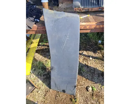 Sleeper Fairing MACK CXN613 Truck Salvage International Inc