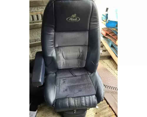 Seat, Front MACK CXN613 LKQ Heavy Truck - Goodys