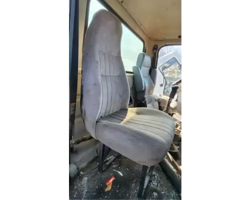 Seat, Front Mack CXN613 Complete Recycling