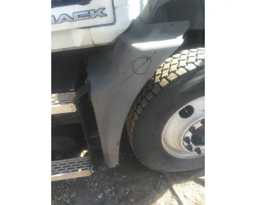 Fender Extension MACK CXP612 LKQ Evans Heavy Truck Parts