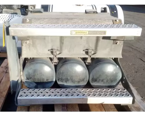 Battery Box Mack CXU612 Garabedian Equipment Company