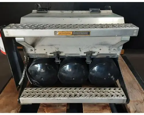 Battery Box MACK CXU612 Geco - Fresno