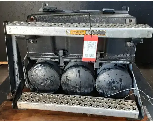 Battery Box MACK CXU612 Geco - Fresno