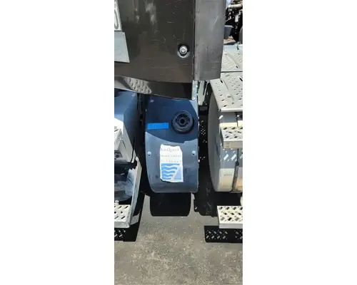 DEF Tank MACK CXU612 Geco - Fresno