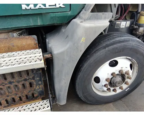 Fender Extension MACK CXU612 LKQ Thompson Motors - Wykoff