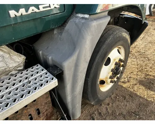 Fender Extension MACK CXU612 DTI Trucks