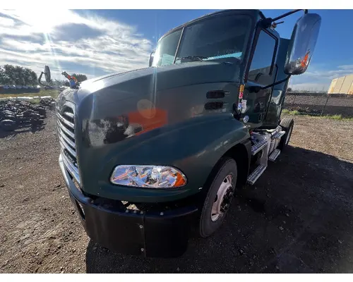 Hood MACK CXU612 DTI Trucks