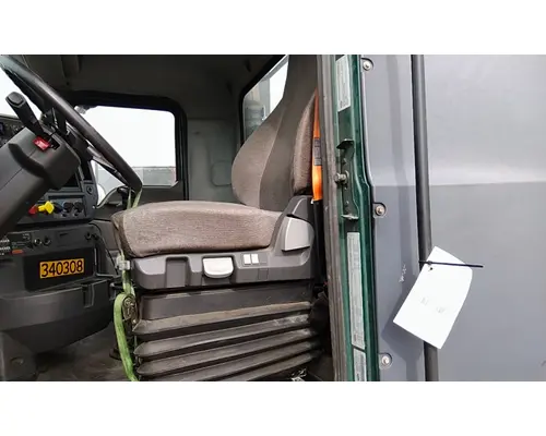 Seat, Front MACK CXU612 LKQ Western Truck Parts