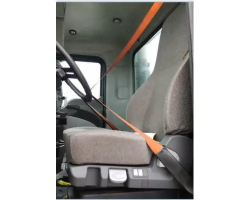 Seat, Front MACK CXU612 LKQ Geiger Truck Parts