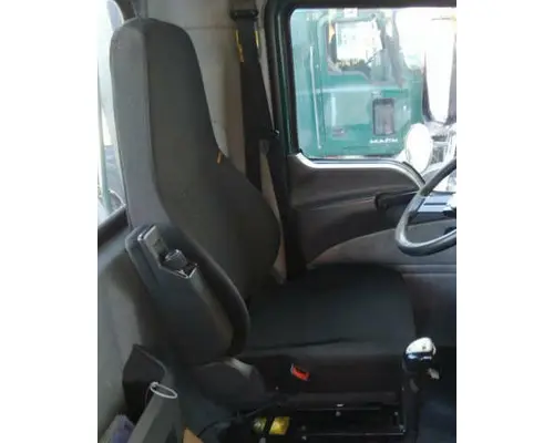 Seat, Front MACK CXU612 LKQ Thompson Motors - Wykoff