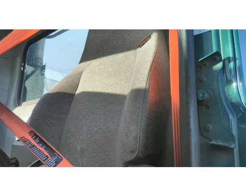 Seat, Front MACK CXU612 LKQ Heavy Truck - Goodys