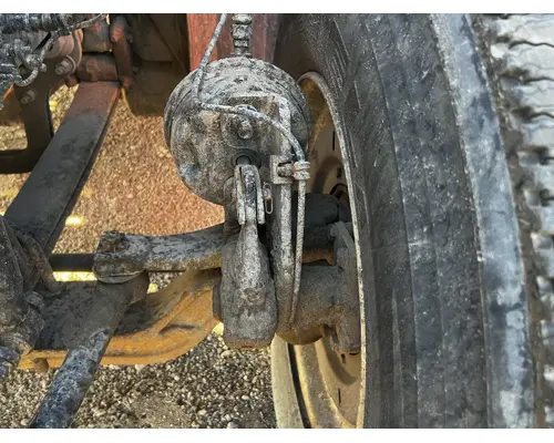 Spindle / Knuckle, Front MACK CXU612 DTI Trucks