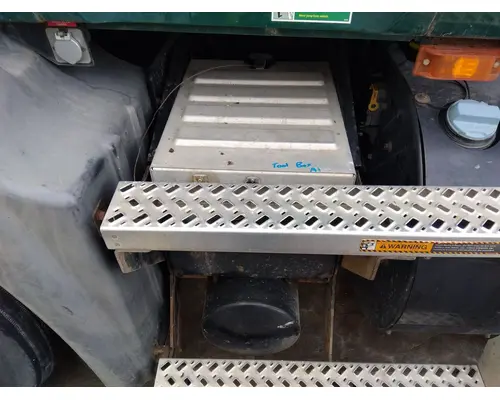 Tool Box MACK CXU612 LKQ Thompson Motors - Wykoff