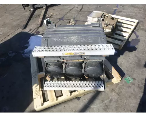 Battery Box MACK CXU613 LKQ Western Truck Parts