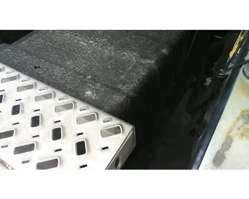 Battery Box MACK CXU613 LKQ Heavy Truck - Goodys