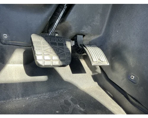 Brake / Clutch Pedal Box MACK CXU613 Geco - Fresno