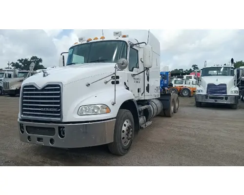 Complete Vehicle MACK CXU613 Crj Heavy Trucks And Parts
