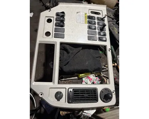 Dash Panel MACK CXU613 Truck Salvage International Inc