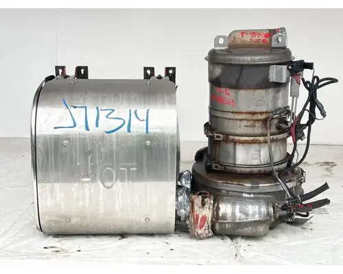 DPF (Diesel Particulate Filter) Mack CXU613 Complete Recycling Group LLC