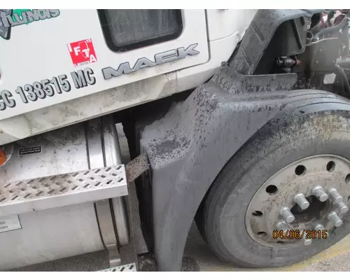 Fender Extension MACK CXU613 LKQ Heavy Truck - Goodys