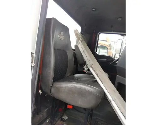 Seat, Front MACK CXU613 LKQ Thompson Motors - Wykoff
