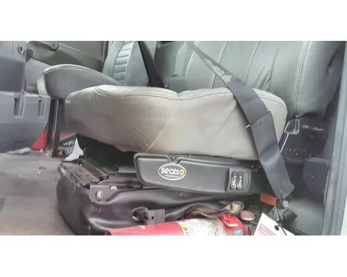 Seat, Front MACK CXU613 LKQ Heavy Truck - Goodys