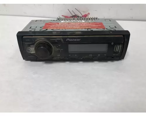 Radio Mack CXU Vander Haags Inc Sf