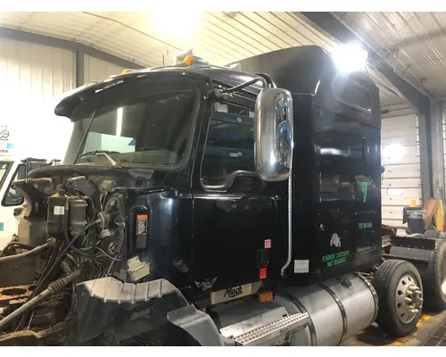 Cab Mack CXU Vander Haags Inc Sf