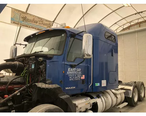 Cab Mack CXU Vander Haags Inc Cb