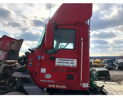 Cab Mack CXU Vander Haags Inc Kc