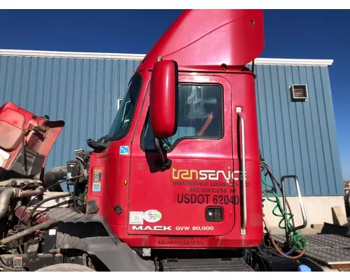 Cab Mack CXU Vander Haags Inc Kc