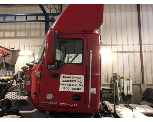 Cab Mack CXU Vander Haags Inc Kc