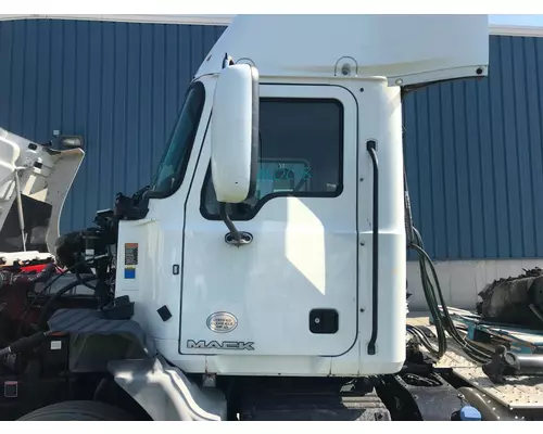 Cab Mack CXU Vander Haags Inc Kc