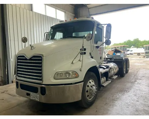Cab Mack CXU Vander Haags Inc WM