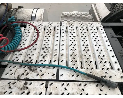 Catwalk Mack CXU Vander Haags Inc Cb