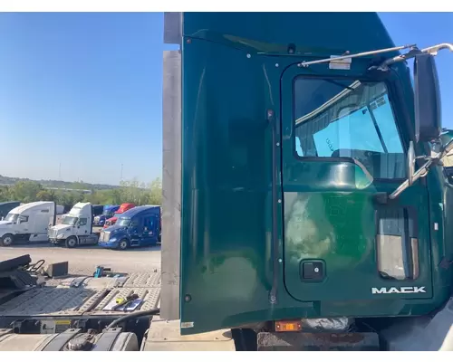 Side Fairing Mack CXU Vander Haags Inc Kc