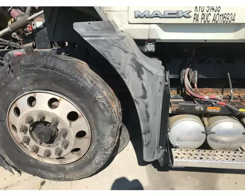 Fender Mack CXU Vander Haags Inc Kc