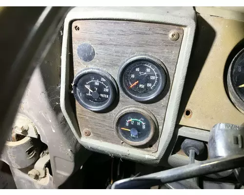 Mack DM600 Dash Panel