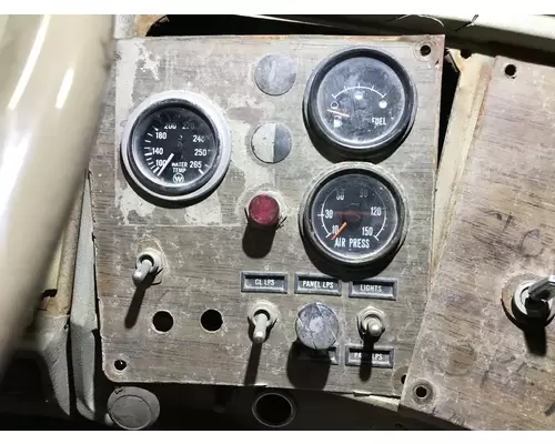 Mack DM600 Dash Panel