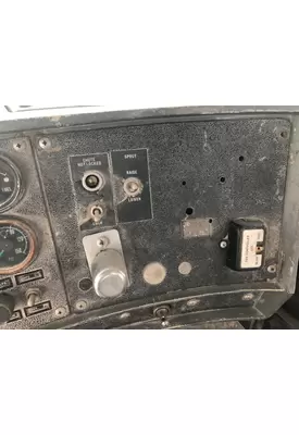 Mack DM600 Dash Panel