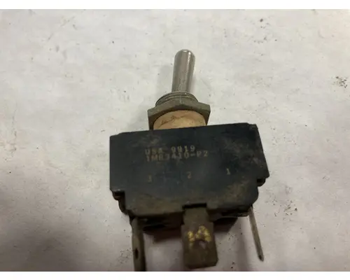 Mack DM600 DashConsole Switch