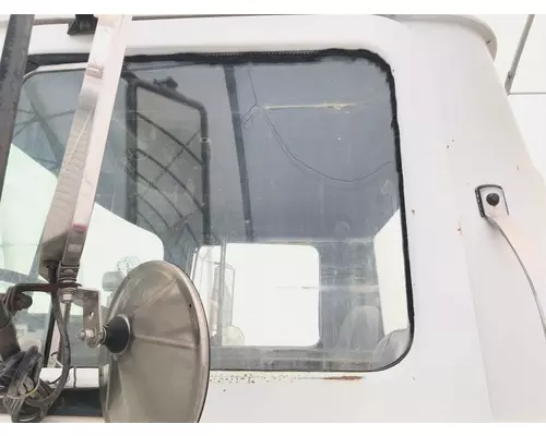 Mack DM600 Door Glass, Front