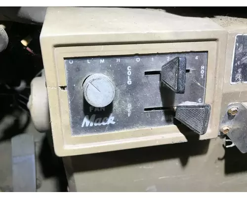 Mack DM600 Heater & AC Temperature Control