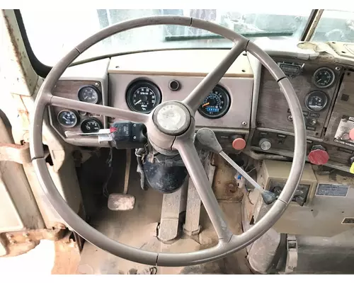 Mack DM600 Steering Column