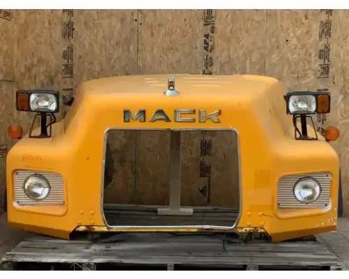 Mack DM688S Hood