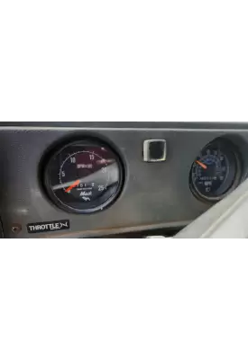 Mack DM688S Instrument Cluster